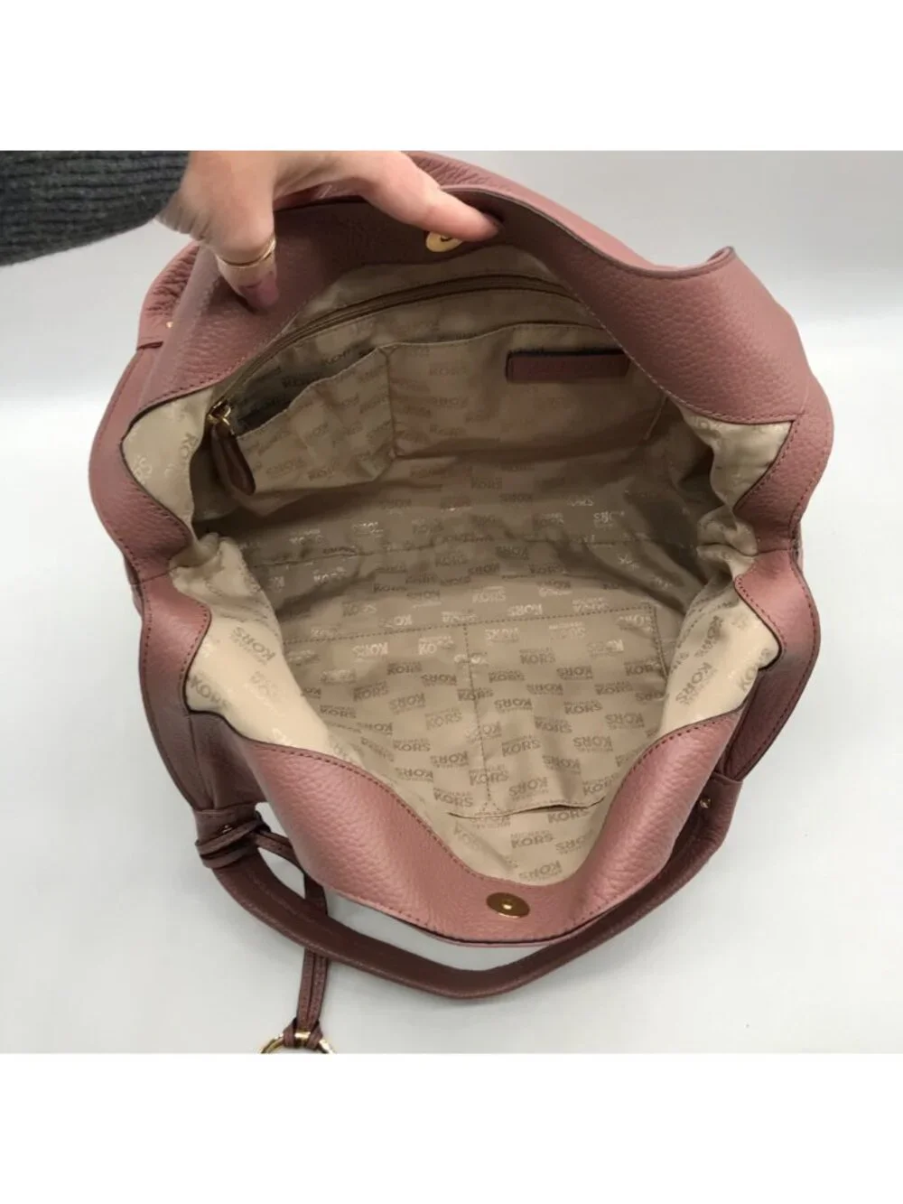 Michael Kors Mauve Pebbled Leather Austin Hobo Bag